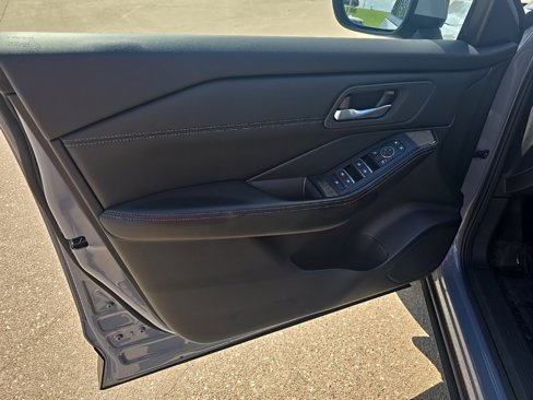Certified 2024 Nissan Rogue SL image 41