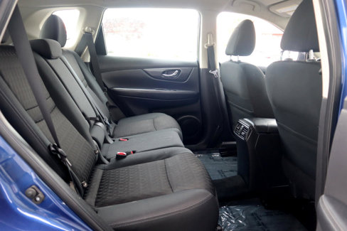 Used 2018 Nissan Rogue S image 39