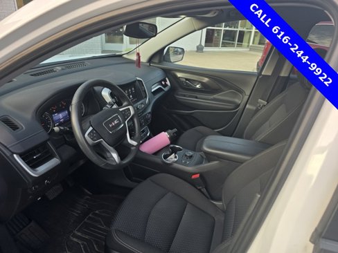 Used 2022 GMC Terrain SLE w/ Driver Convenience Package image 6