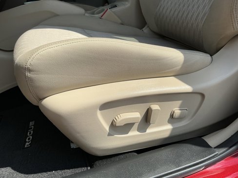 Used 2020 Nissan Rogue SV w/ Premium Package image 57