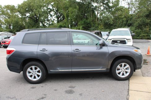 Used 2013 Toyota Highlander 4WD image 9