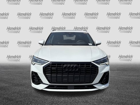Used 2024 Audi Q3 2.0T Premium image 3