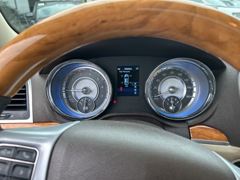 Used 2014 Chrysler 300 C w/ Harman/Kardon Audio Group image 10