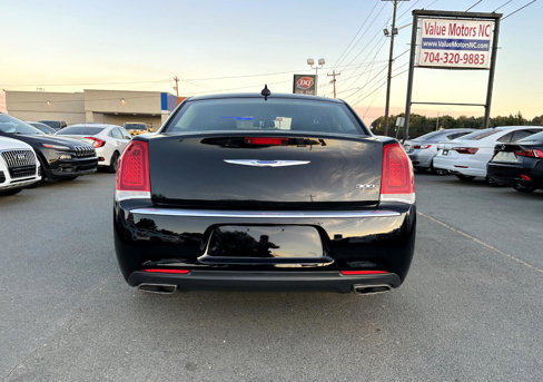 Used 2019 Chrysler 300 Limited image 5