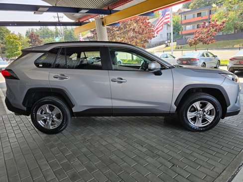 Used 2023 Toyota RAV4 XLE w/ Convenience Package image 6