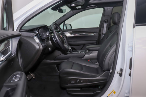 Used 2022 Cadillac XT6 Sport w/ Technology Package image 11