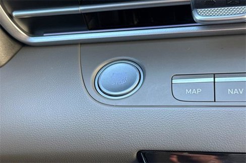 Certified 2024 Hyundai Elantra SEL image 22
