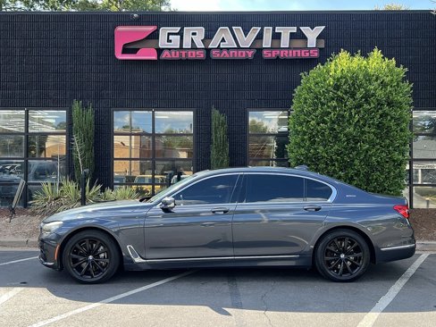 Used 2017 BMW 740e xDrive image 9