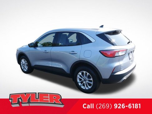 Used 2022 Ford Escape SE w/ Cold Weather Package image 5