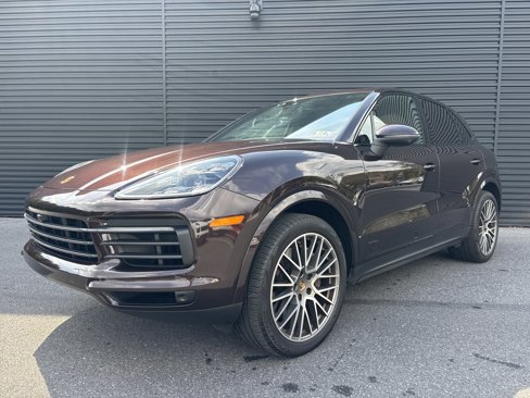 Certified 2022 Porsche Cayenne Platinum Edition image 1