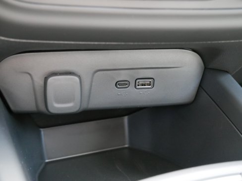 New 2025 Chevrolet Trax RS w/ Sunroof Package image 20