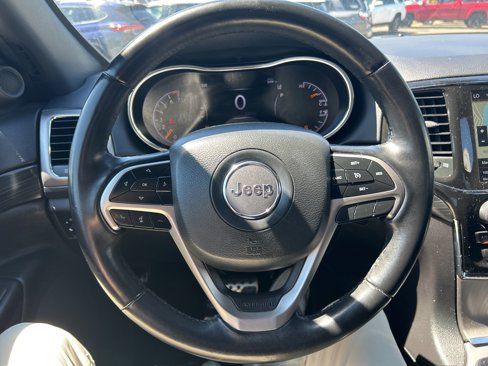 Certified 2022 Jeep Grand Cherokee Laredo X image 13