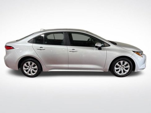 Used 2023 Toyota Corolla LE image 5