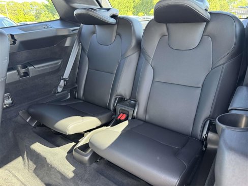 Used 2020 Volvo XC90 T6 Momentum w/ Protection Package image 9