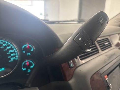 Used 2013 Chevrolet Suburban LT w/ Texas Edition image 43