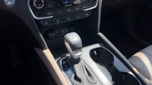 Used 2020 Hyundai Santa Fe Limited image 31