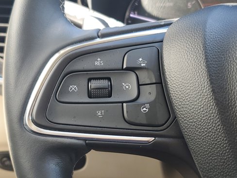 Used 2022 Buick Envision Essence w/ Safety Package image 23