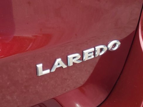 Used 2018 Jeep Grand Cherokee Laredo image 7