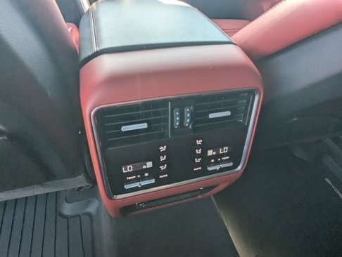Certified 2022 Porsche Cayenne Coupe image 29