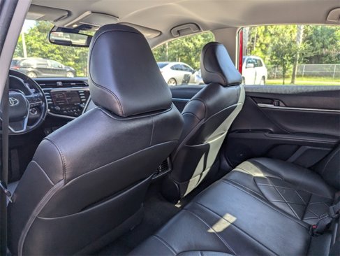 Used 2019 Toyota Camry XLE image 22