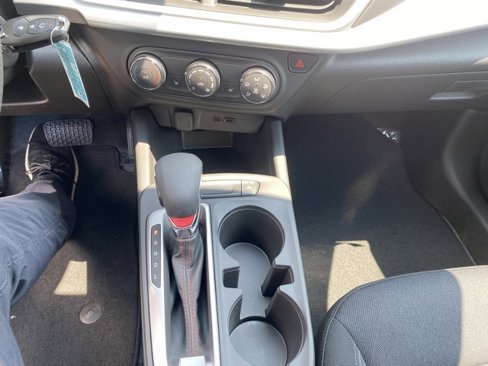 New 2025 Chevrolet Trax RS w/ Sunroof Package image 16