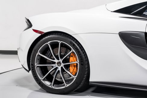 Used 2020 McLaren 570S Spider image 49