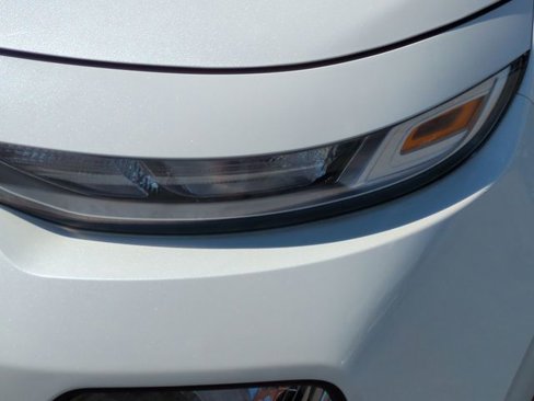 Used 2022 Kia Soul LX image 9