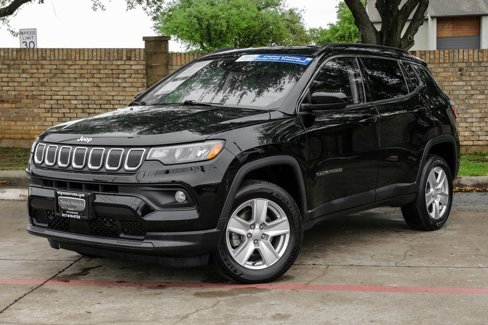 Used 2022 Jeep Compass Latitude image 11