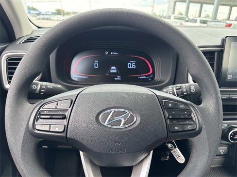 Used 2023 Hyundai Venue SE image 26