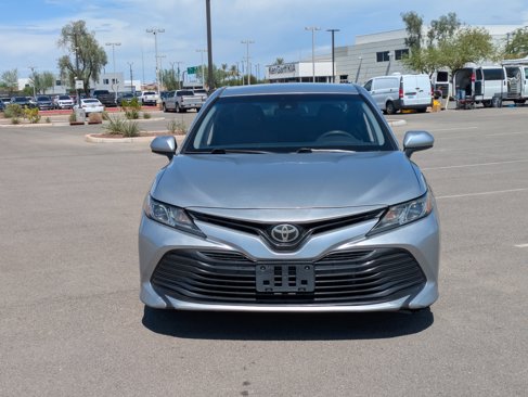 Used 2018 Toyota Camry LE image 8