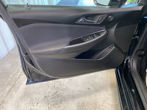 Used 2017 Chevrolet Cruze LT w/ Convenience Package image 25