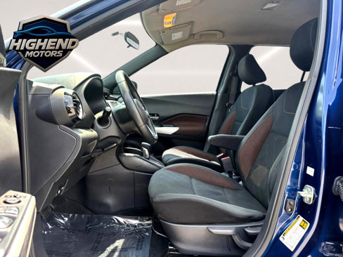 Used 2019 Nissan Kicks SR image 12