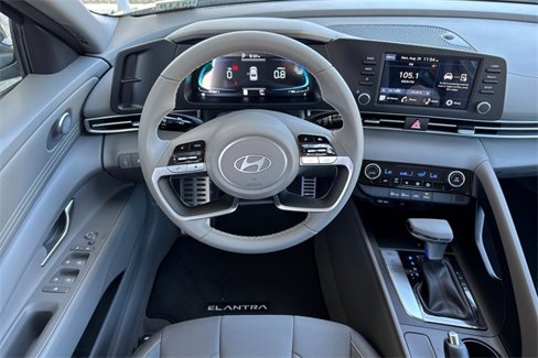 New 2025 Hyundai Elantra Sport image 11