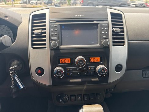 Used 2018 Nissan Frontier PRO-4X image 24