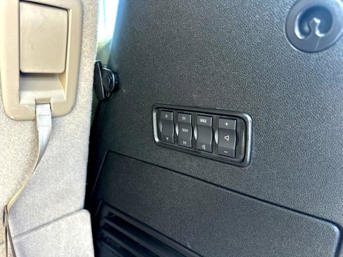 Used 2012 GMC Acadia Denali image 29