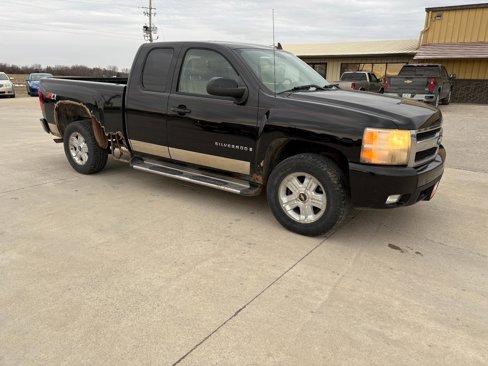 Used 2008 Chevrolet Silverado 1500 LTZ w/ Suspension Package, Off-Road image 8