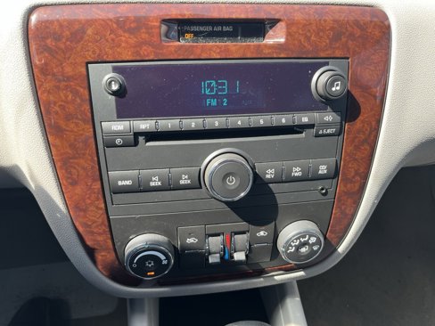 Used 2011 Chevrolet Impala LT image 15