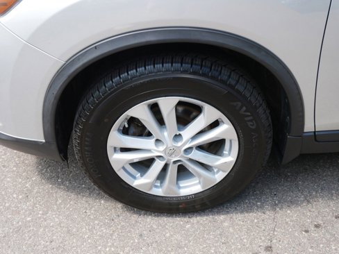 Used 2015 Nissan Rogue SV image 9