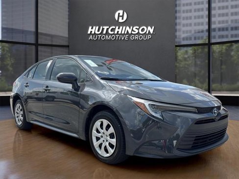 Certified 2024 Toyota Corolla LE image 1