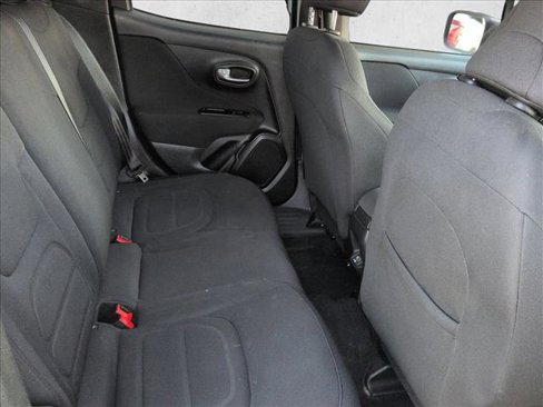 Used 2020 Jeep Renegade Latitude image 19