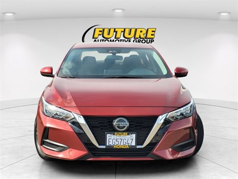 Used 2021 Nissan Sentra SV image 2