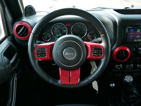 Used 2014 Jeep Wrangler Unlimited Sahara w/ Connectivity Group image 16