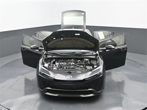 Used 2023 Toyota Prius LE image 33