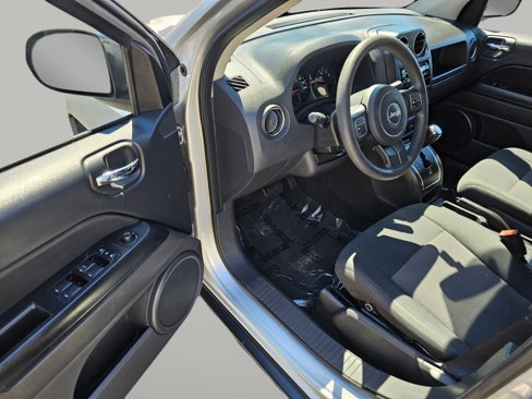 Used 2012 Jeep Compass Sport image 17