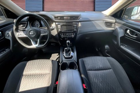 Used 2019 Nissan Rogue SV image 15