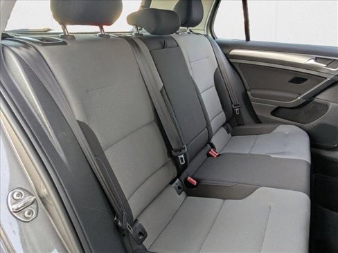 Used 2015 Volkswagen e-Golf SEL Premium image 20