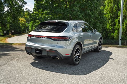 Certified 2023 Porsche Macan image 7