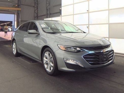 Used 2023 Chevrolet Malibu LT image 2