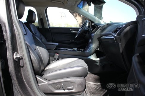 Used 2020 Ford Edge Titanium image 21