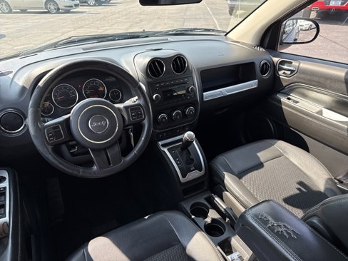 Used 2014 Jeep Compass Latitude image 12